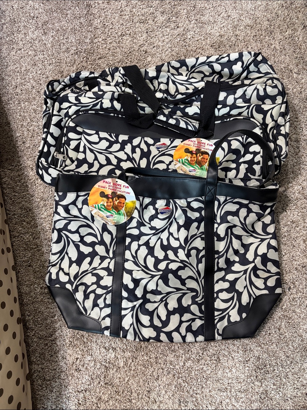 American Tourister Black and White Leaf-Print Travel Bag Set